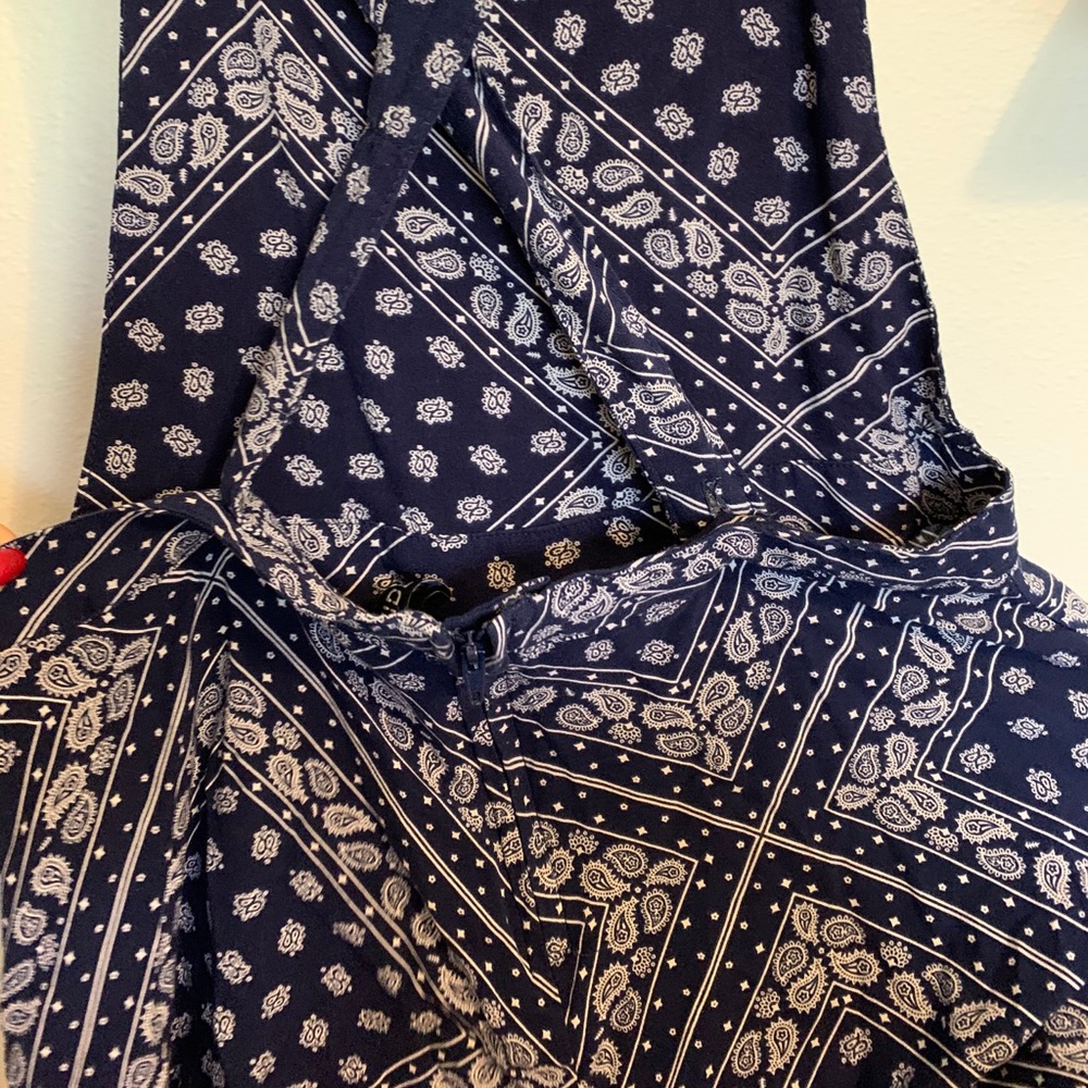 Backless Romper - Picture 3 of 4